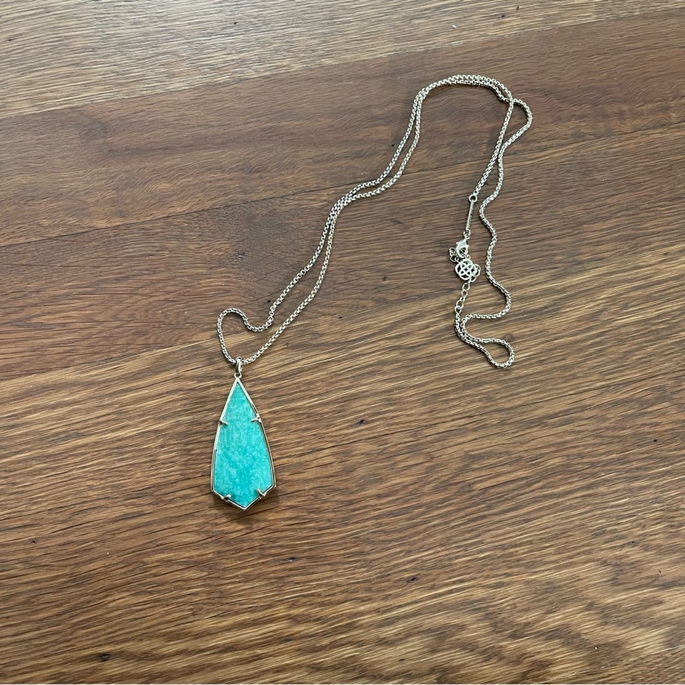 Kendra Scott long necklace